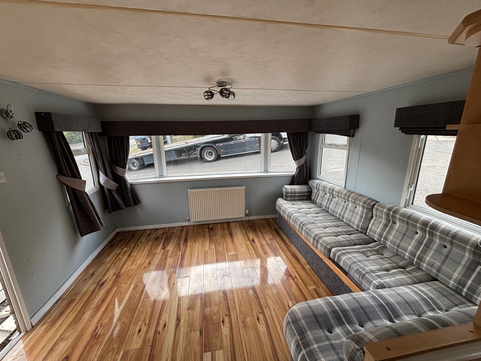 ABI 32X12 WINTER PACK 2 BED 6 BERTH - Image 2